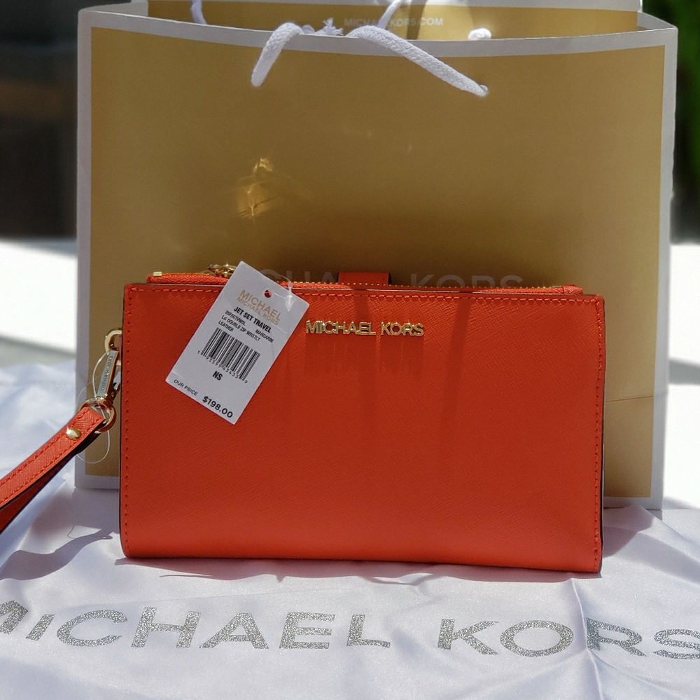 Michael Kors Wristlet/Wallet Double Zip